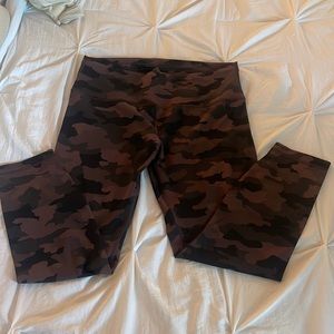 Lululemon 25 inch wunder Train leggings